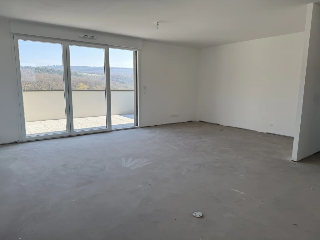 À Osenbach, grand appartement F3 en attique avec 2 terrasses
