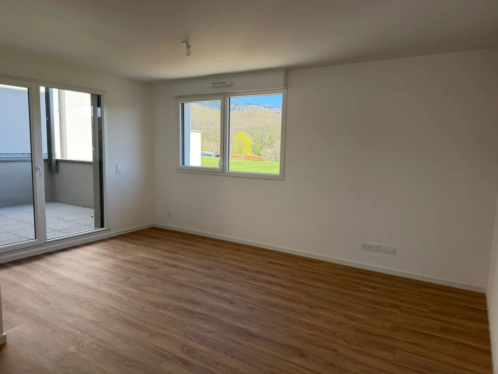 Grand attique avec terrasse généreuse à Osenbach