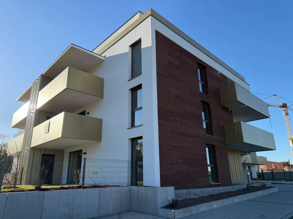 Appartement F4 avec belle terrasse au 1er étage